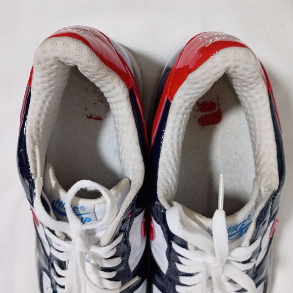 Athletic_Shoes